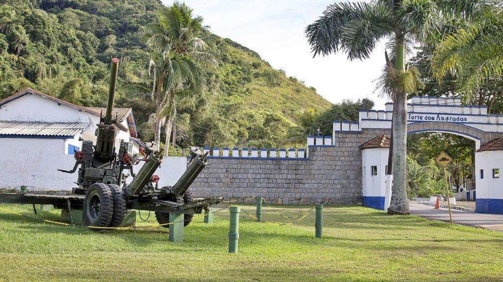 praia do monduba e forte dos andradas
